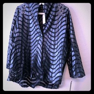 Ladies black cover top.